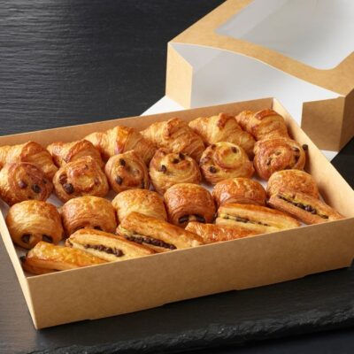 Panier de Viennoiseries du jour (Pain au chocolat, Croissant)